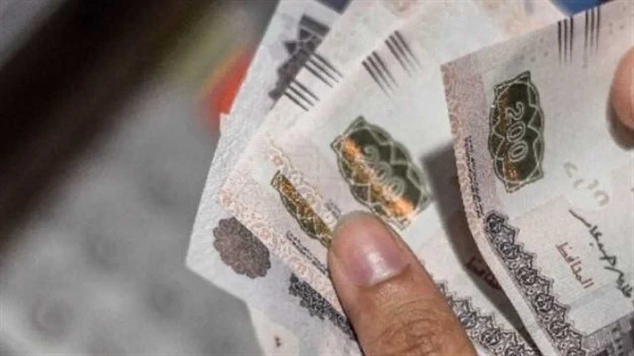 صرف المنحة.. 3000 جنيه لكل عامل غير منتظم في 2026